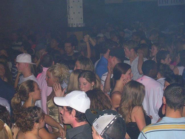 Nightcruiser Party Bus Tours: Dianella
