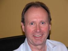 Dr Andrew Renaut