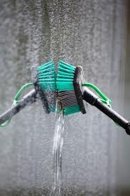 Reach N' Wash