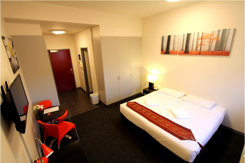 Alston Apartments Hotel