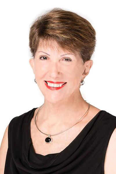 Aussie: Trina Farren-Price