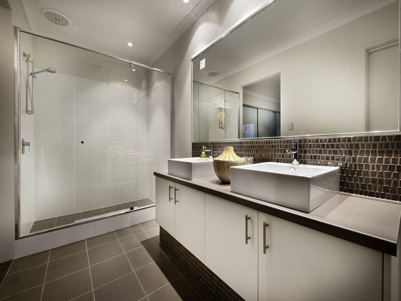 AMAC Showerscreens & Robes