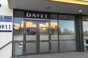 Davey Real Estate: Currambine