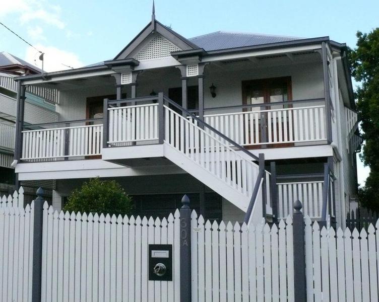 Applied And Decorative Painting