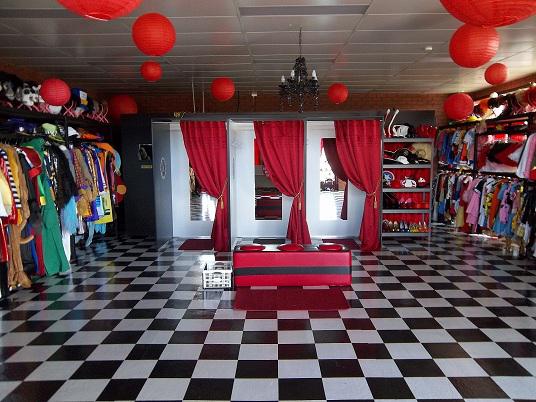 Queen of Hearts Costume Hire