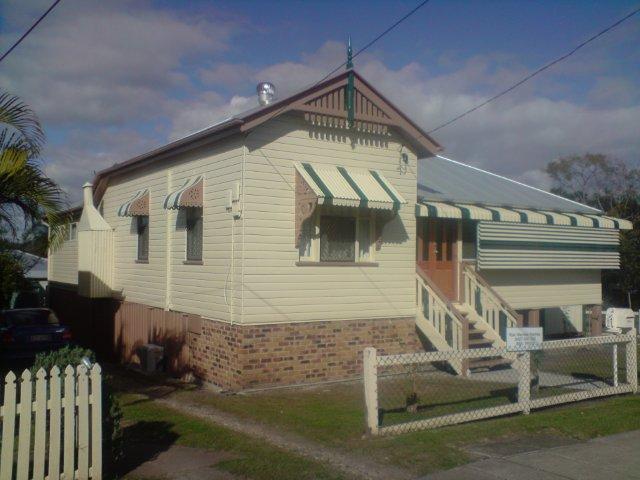 Rob Warriner Painting: Hervey Bay