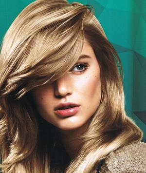 Looks Hair and Beauty by Neeta