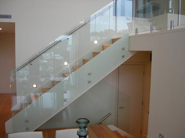 Design n Consult