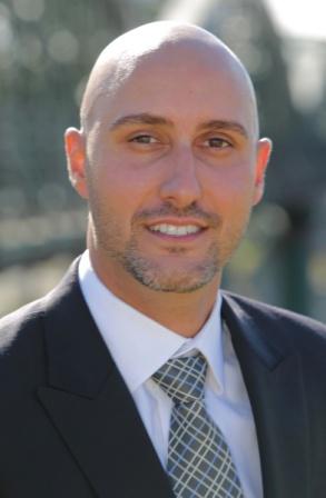 Driss Doukari: Ray White logo