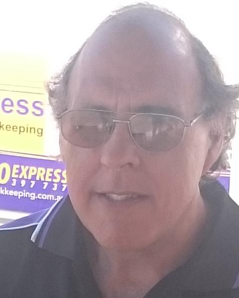 Express Mobile Bookkeeping: Singleton