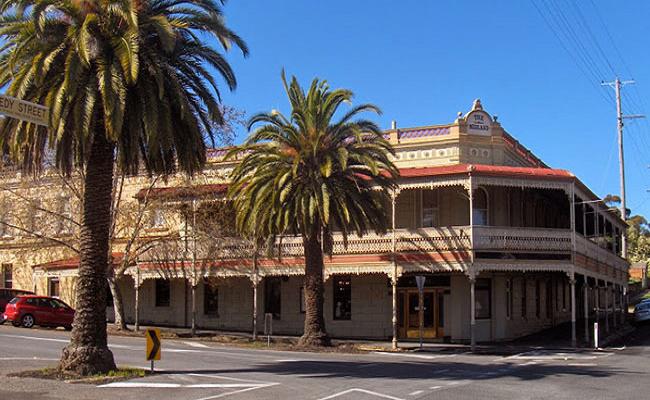 The Midland Hotel: Castlemaine