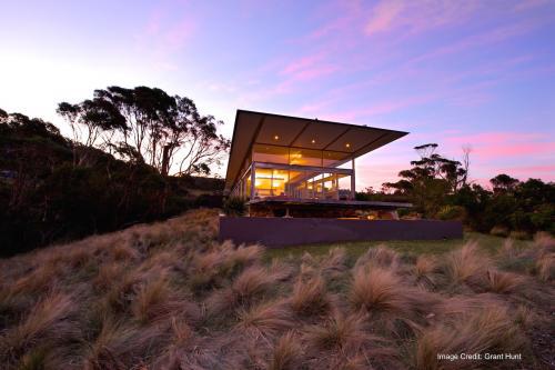 Avalon Coastal Retreat