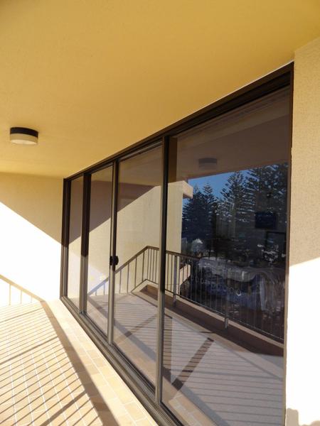Rodger Moore Glass & Aluminium