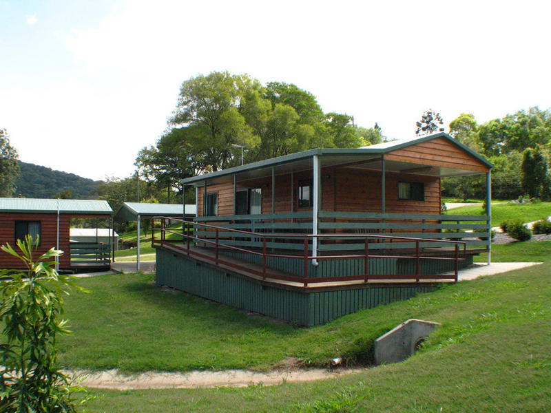Eungella Mountain Edge Escape