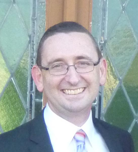 Oakdale Dental & Wellness Centre: Dr Owen Vincent