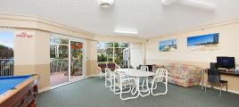 Burleigh Surf Beachfront Apartments