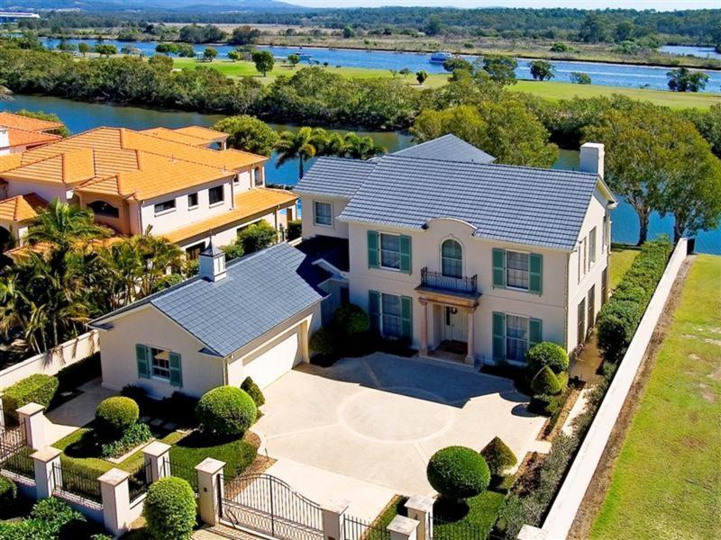 Dot 1 Realty