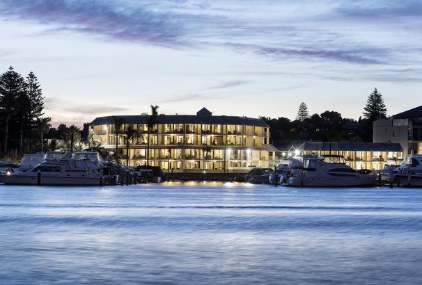 Pier 21 Apartment Hotel