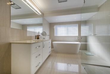 Veejay's Renovations: Malaga