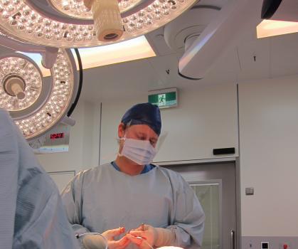 Dr Bernard Beldholm