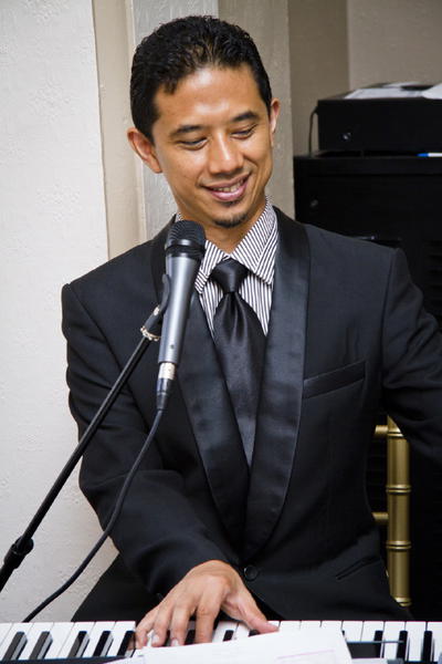 Sydney Singer Pianist