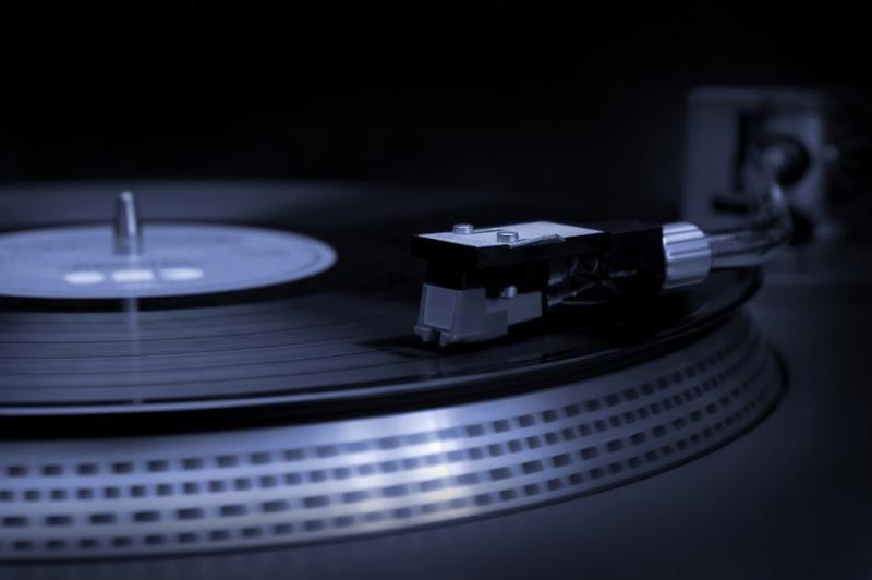 I Do Dj Service logo