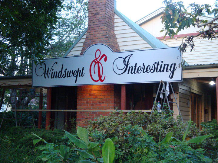 Signs One: Bundall
