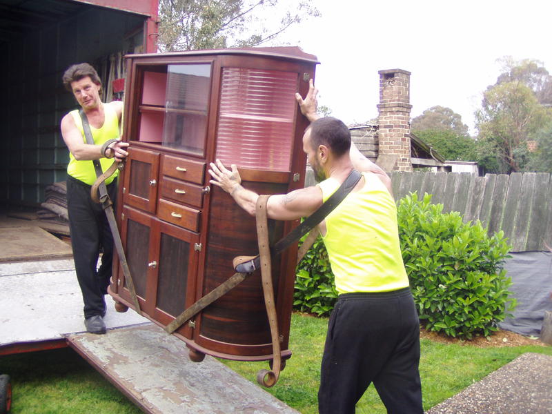 Ausmotion Furniture Removals: Campbelltown