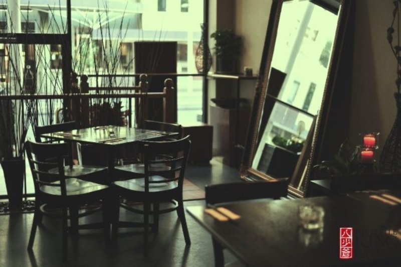 The Little King Eatery