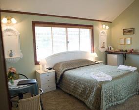 Ainslie Manor Bed & Breakfast