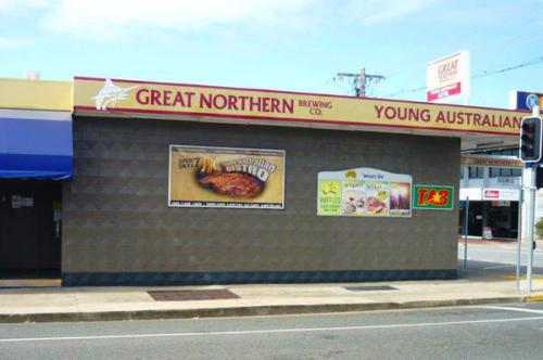 Young Australian Hotel