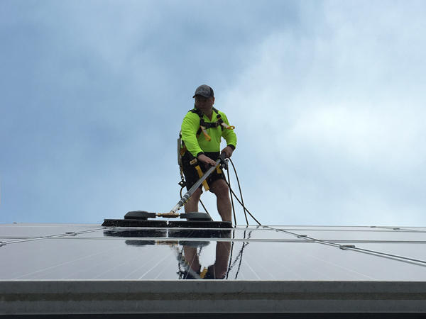 PackaPunch Pressure Cleaning