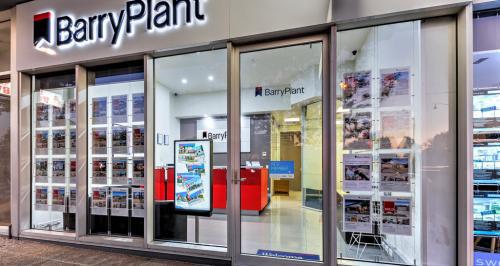 Barry Plant: Caroline Springs