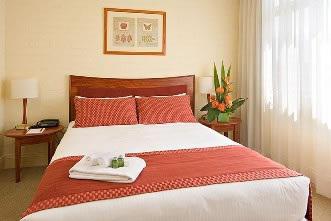 Harbour Rocks Hotel