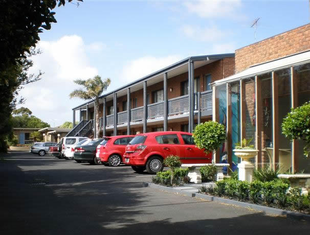 Golden Chain Admiral Motor Inn