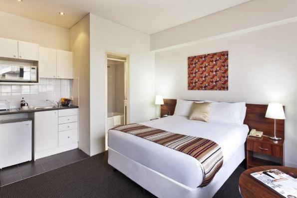 Macleay Hotel