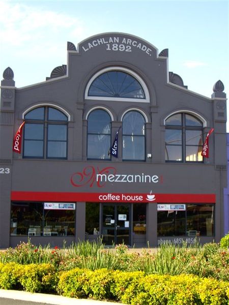 Mezzanine Style