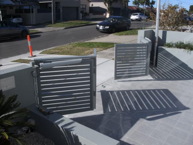 Bi Fold Gates