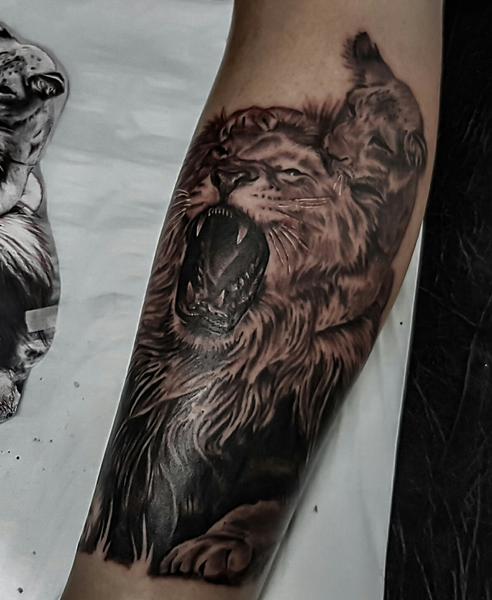Black Label Tattoo and Piercing