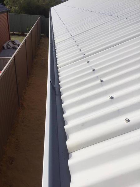 Well Hung Gutters & Roofing