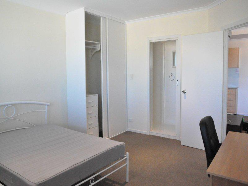 UniLodge Student Living: Tower Apartments