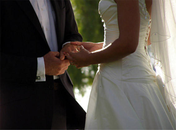 Lesley Gasmier: WA Wedding Celebrant