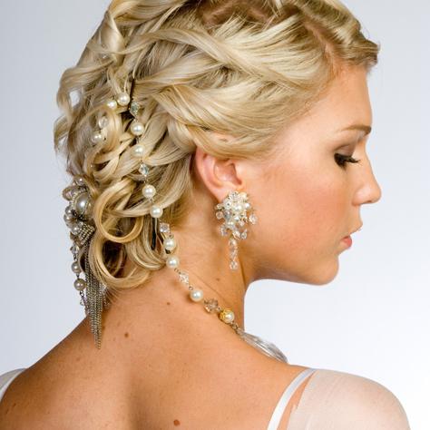 Chic Hair and Make-Up