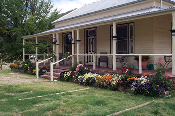 Snug as a Bug Motel: Omeo