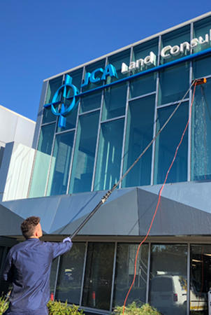 Flash Window Cleaning: Docklands